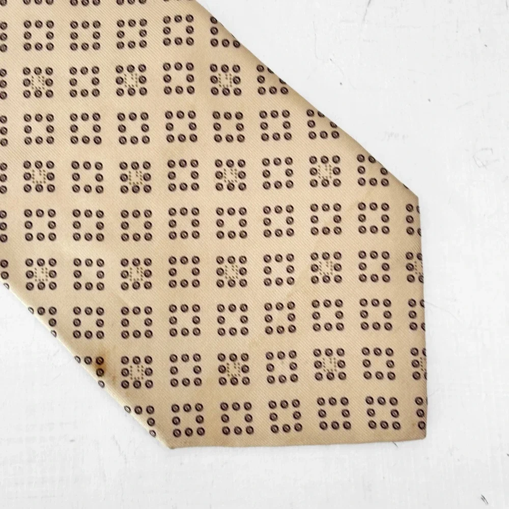 VTG 90s Gucci Mens Silk Tie Tan Brown Geometric Medallion Made in Italy